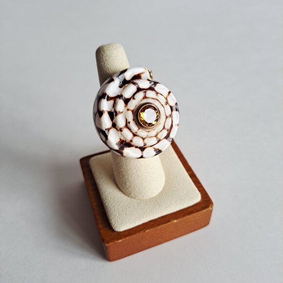 New Angelique de Paris Seashell Gold Plated Ring with yellow Stone Size 7 - Picture 6 of 13